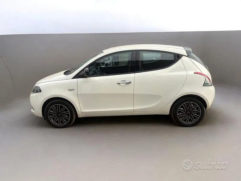 Lancia Ypsilon 2023 photo 3