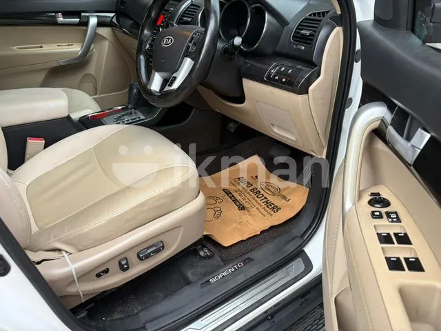 Kia Sorento 2012 photo 4