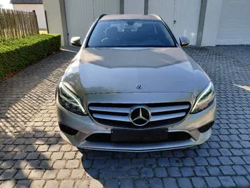 Mercedes-Benz C180 2019 photo 2