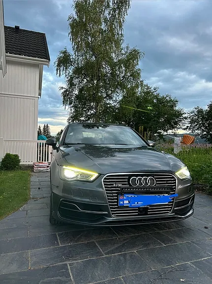 Audi E-Tron 2016 photo 2