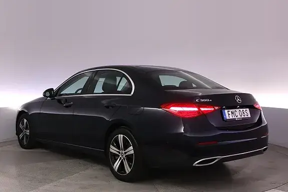 Mercedes-Benz C 300 E 2023 photo 4