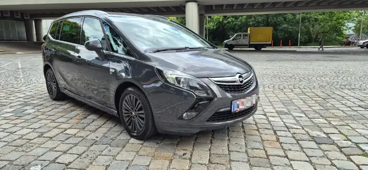 Opel Zafira 2016 photo 3