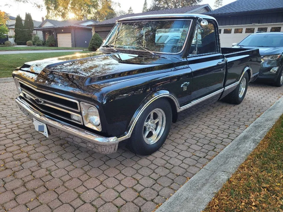 Chevrolet C10 1967 photo 3