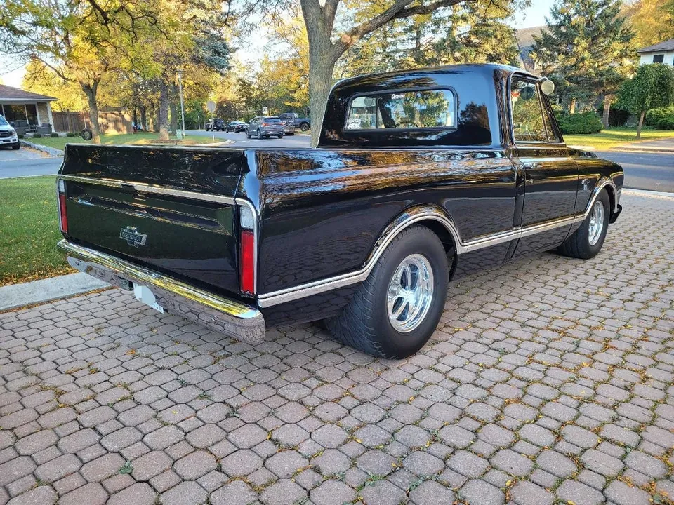Chevrolet C10 1967 photo 2