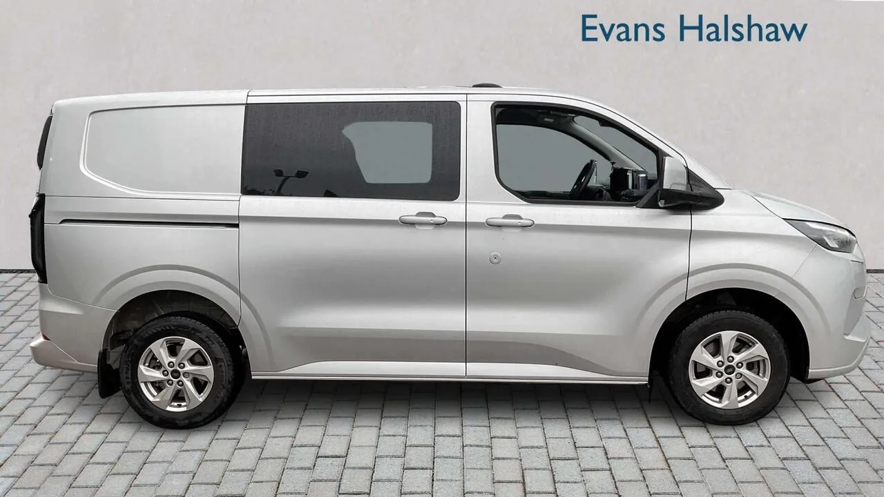Ford Transit Custom 2026 photo 2