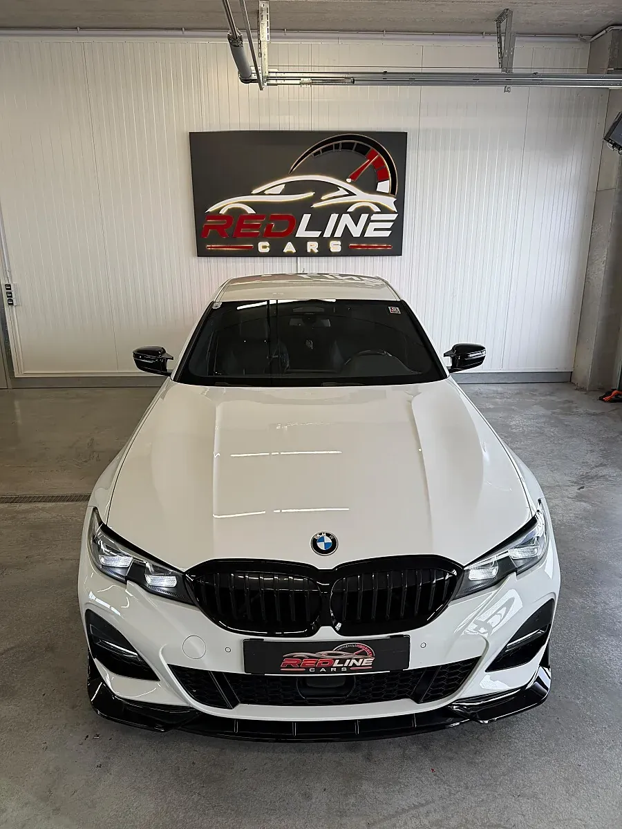 BMW 3 Series 2019 photo 2