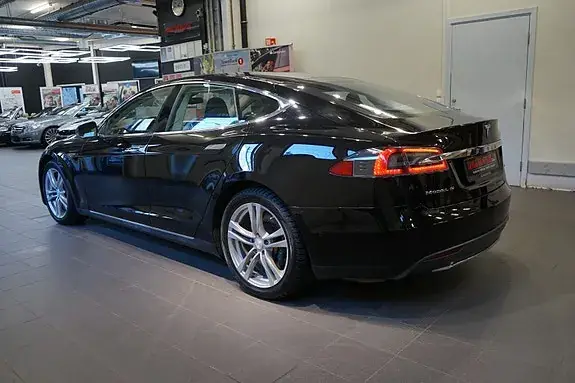Tesla Model S 2015 photo 5