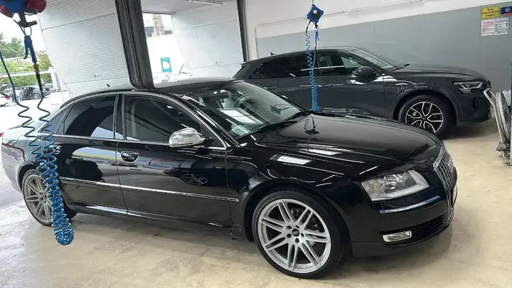 Audi A8 2008 photo 3