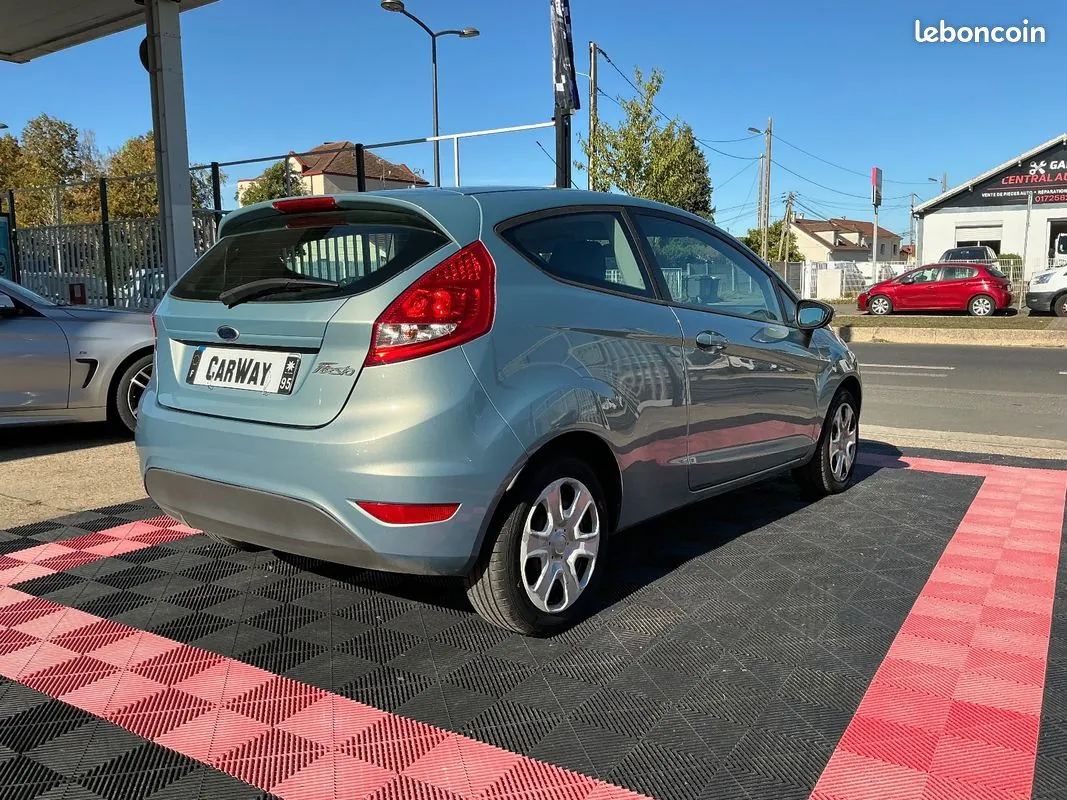 Ford Fiesta 2010 photo 4