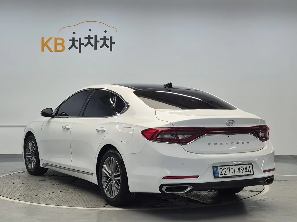 Hyundai Grandeur 2018 photo 2