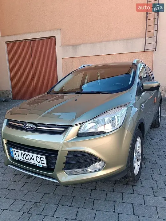 Ford Kuga 2013 photo 2