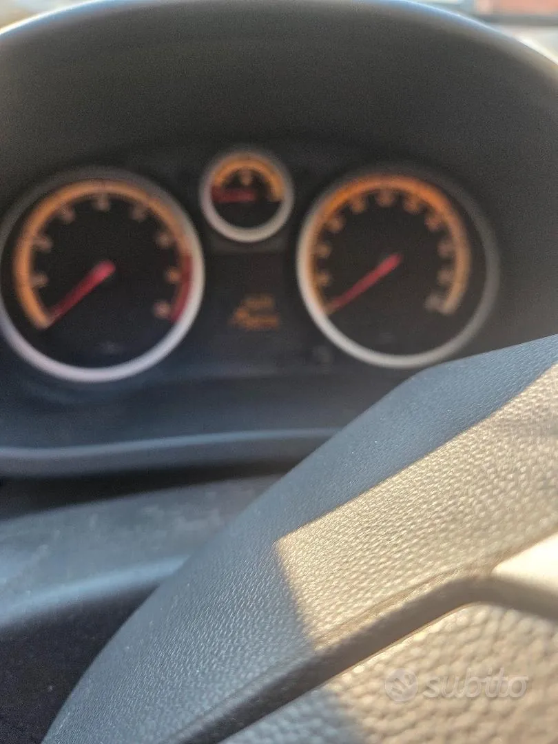 Opel Corsa 2009 photo 4