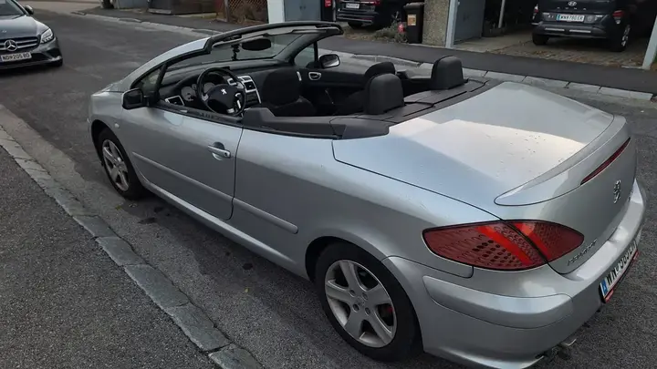 Peugeot 307 Cc 2005 photo 2