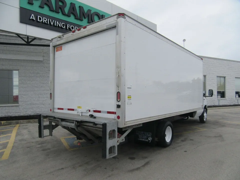 Ford E-450 2019 photo 3