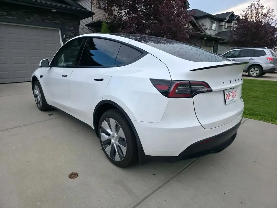 Tesla Model Y 2024 photo 3