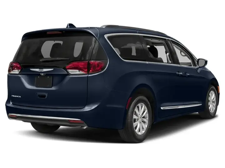 Chrysler Pacifica 2018 photo 2