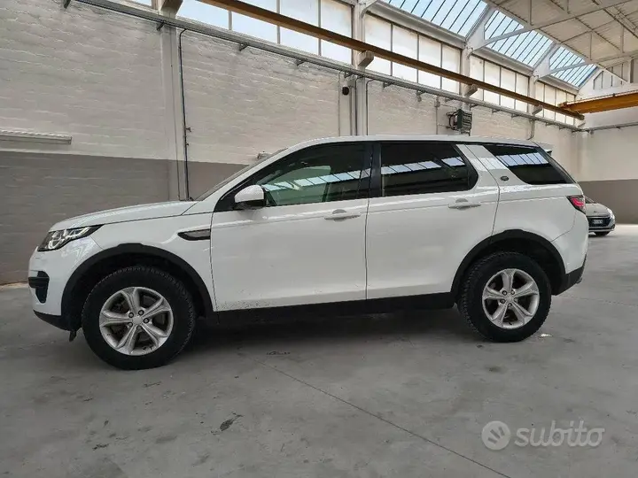 Land Rover Discovery Sport 2016 photo 4