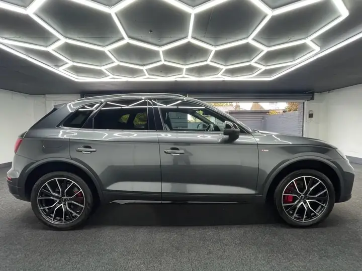 Audi Q5 2023 photo 3
