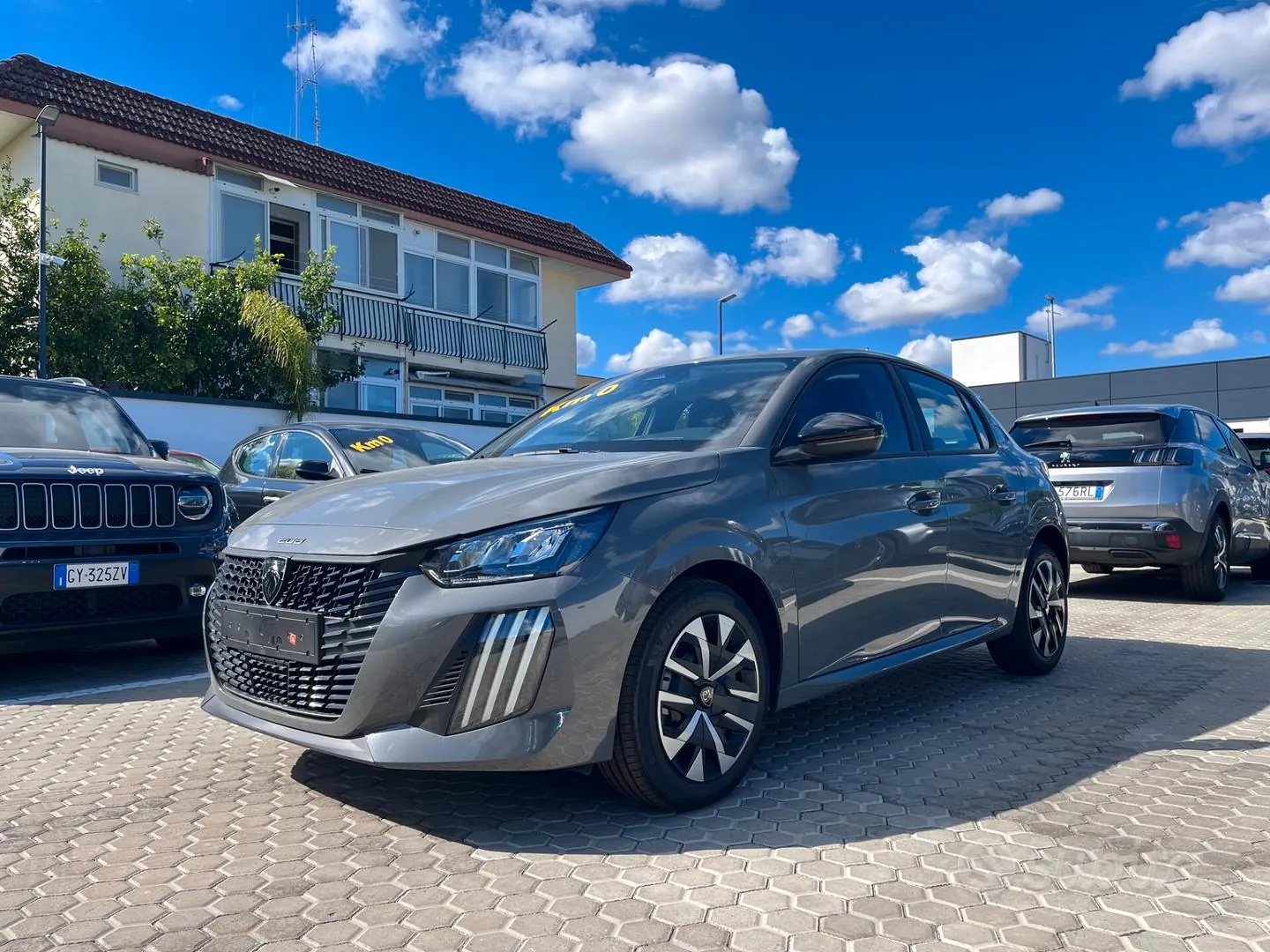 Peugeot 208