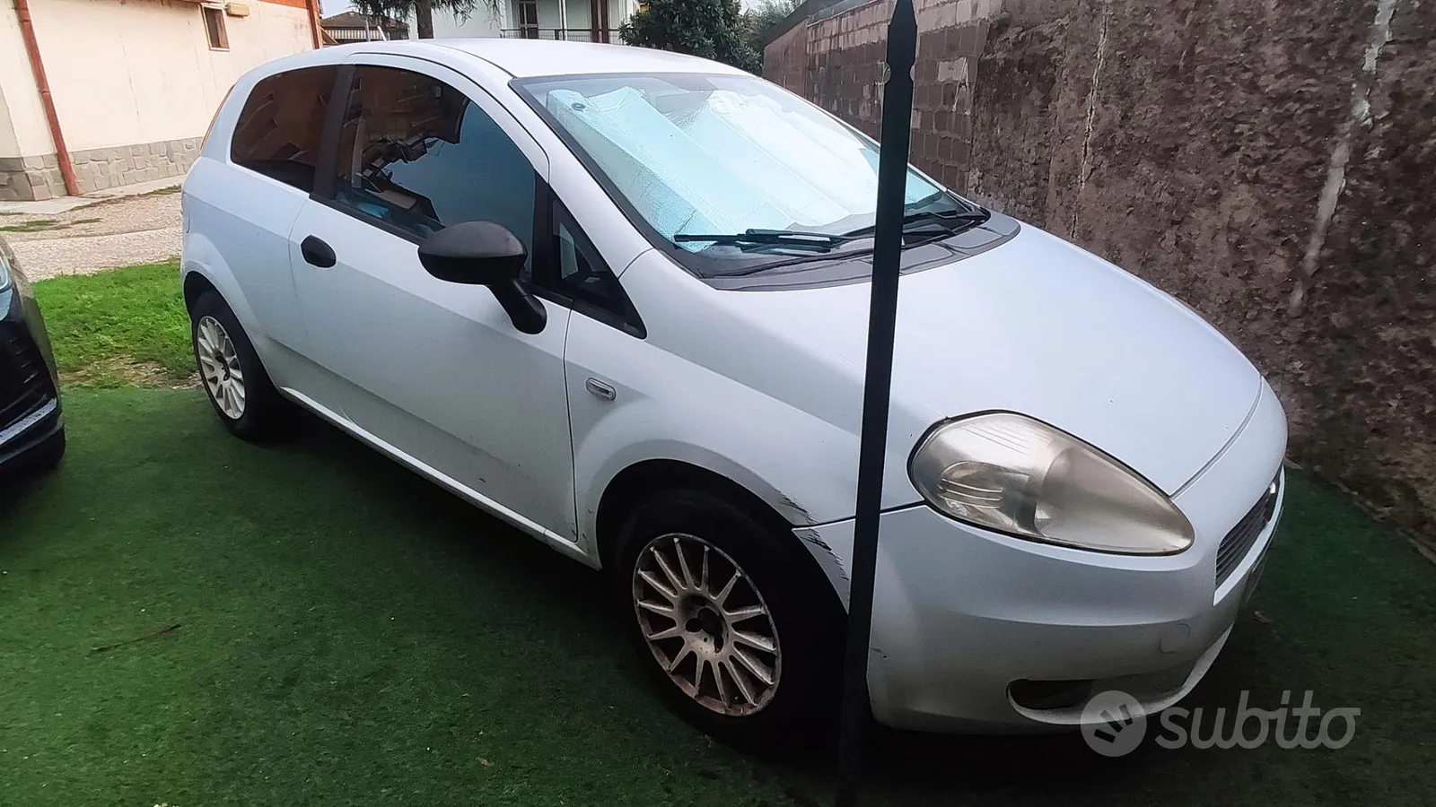 Fiat Grande Punto 2009 photo 5