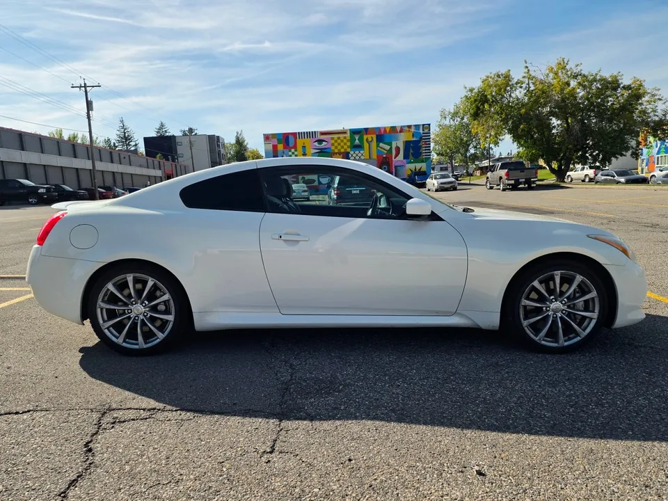 Infiniti G37S 2009 photo 4