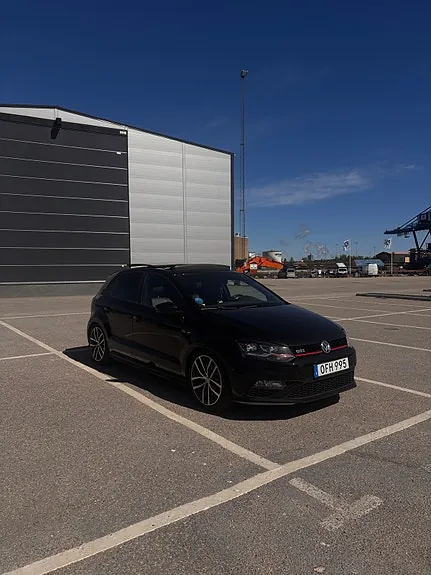 Volkswagen Polo 2017 photo 2