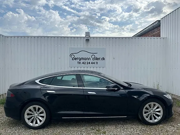 Tesla Model S 2015 photo 2