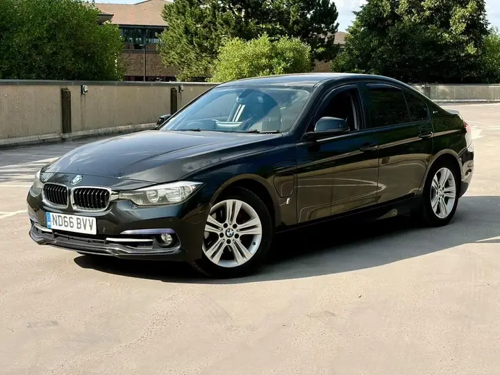 BMW 3 Series 2016 photo 2