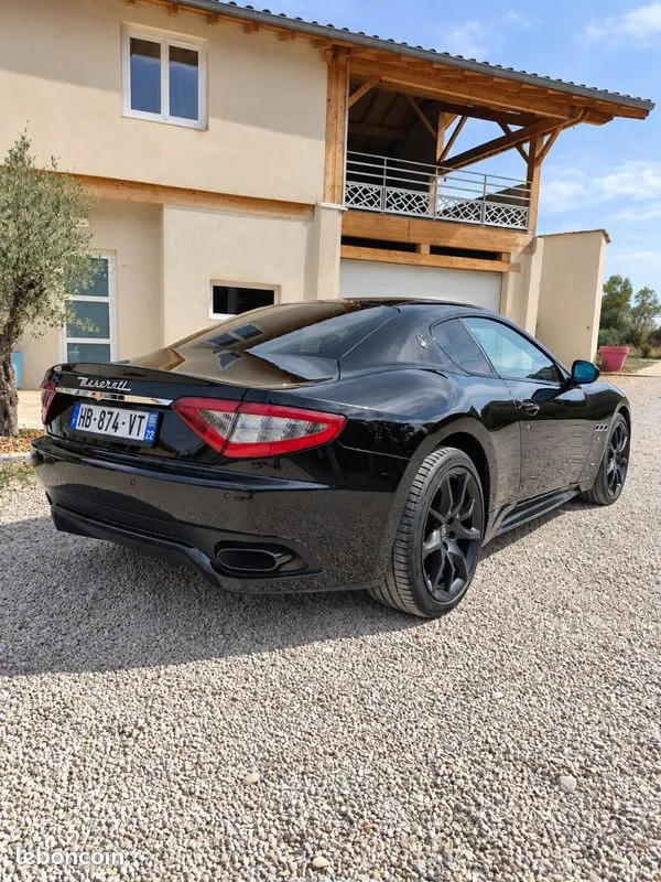 Maserati Granturismo 2012 photo 2