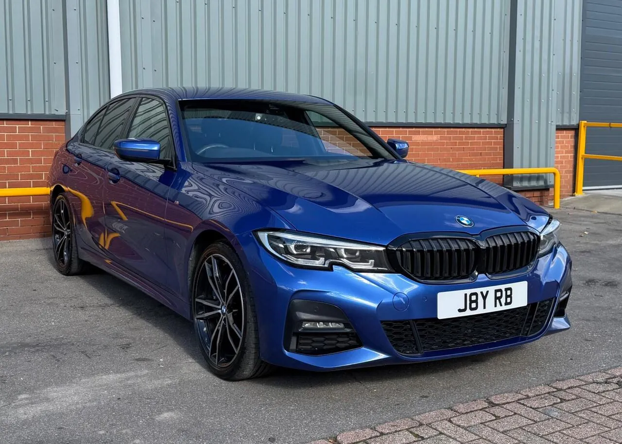 BMW 3 Series 2019 photo 3