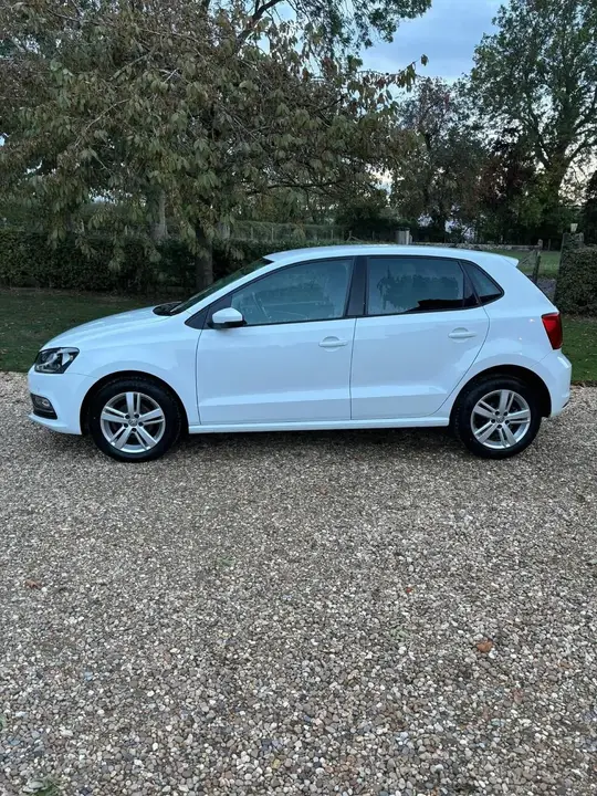 Volkswagen Polo 2017 photo 2
