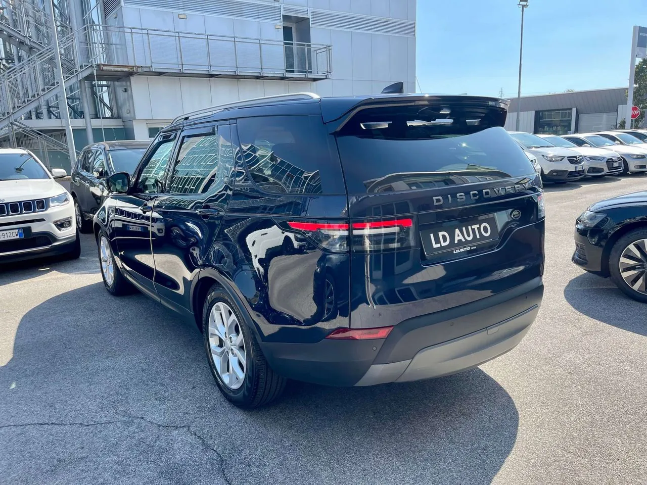 Land Rover Discovery 2018 photo 4