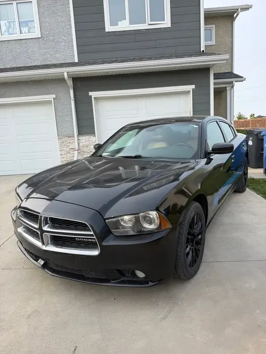 Dodge Charger 2011 photo 2