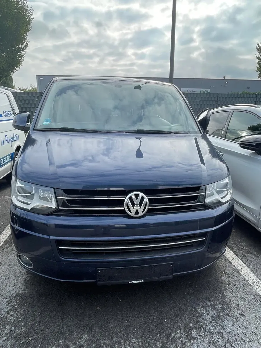 Volkswagen Multivan 2013 photo 2