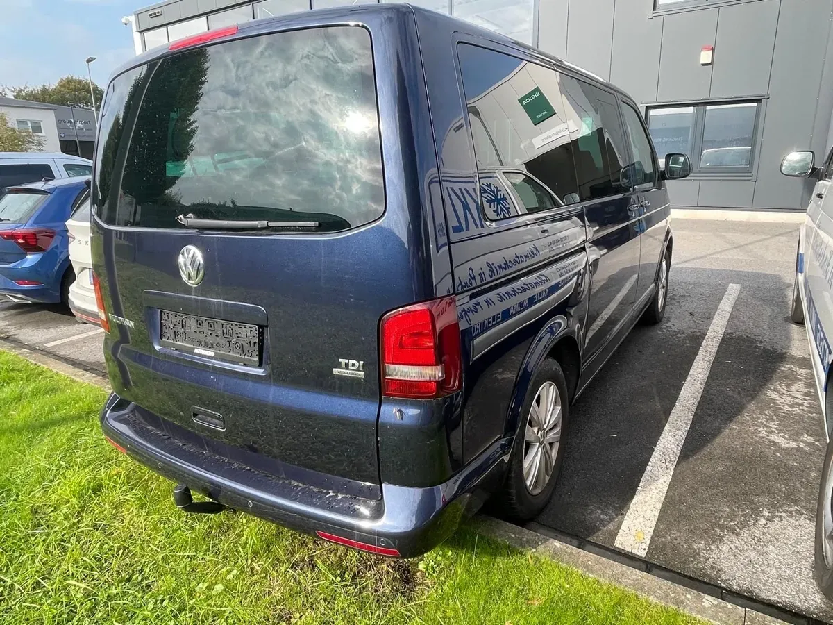 Volkswagen Multivan 2013 photo 3