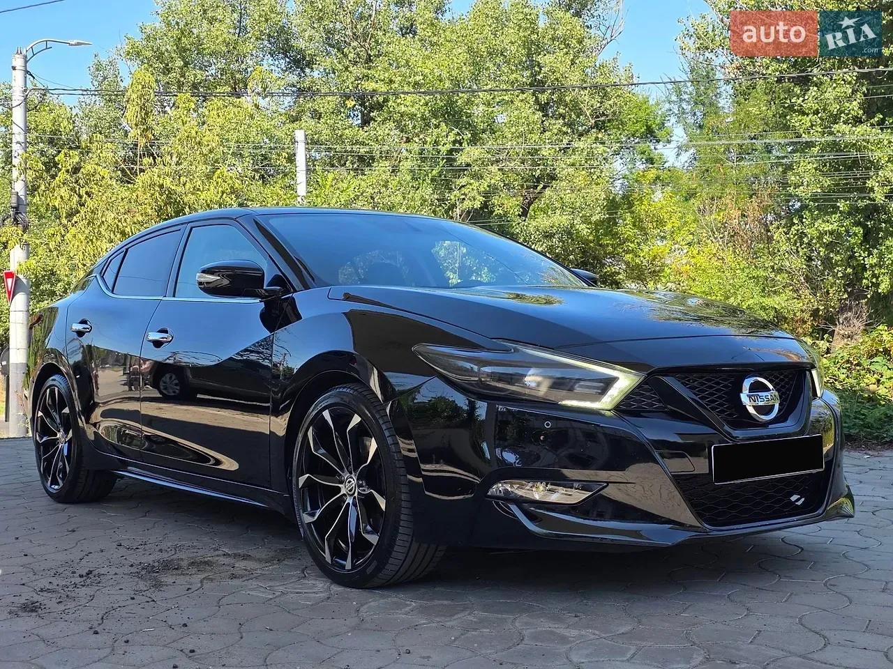 Nissan Maxima
