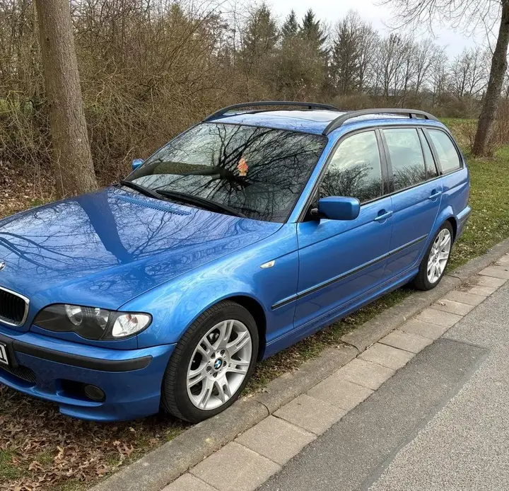 BMW 318I