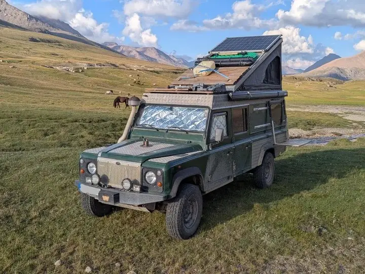 Land Rover Defender 130