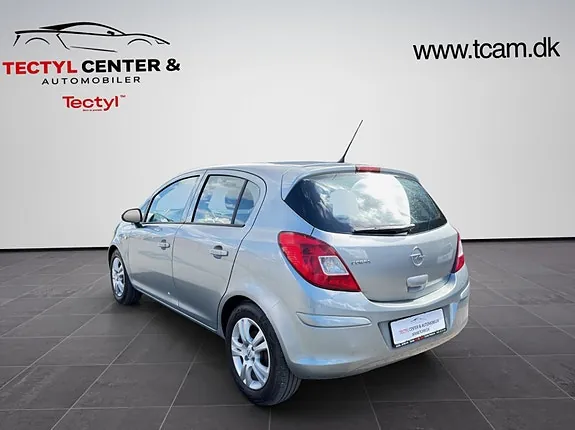Opel Corsa 2010 photo 4