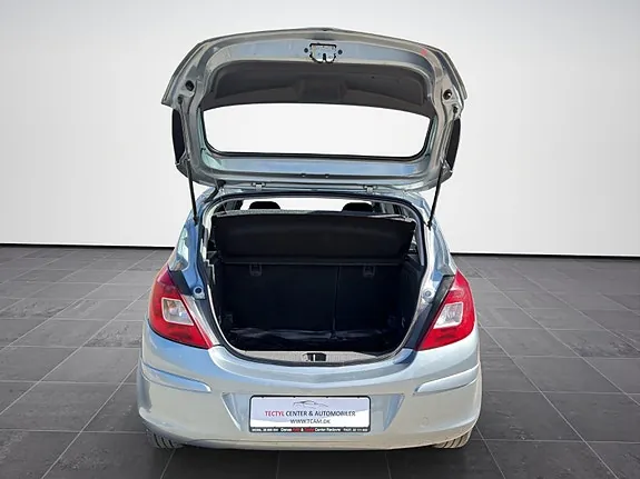 Opel Corsa 2010 photo 5
