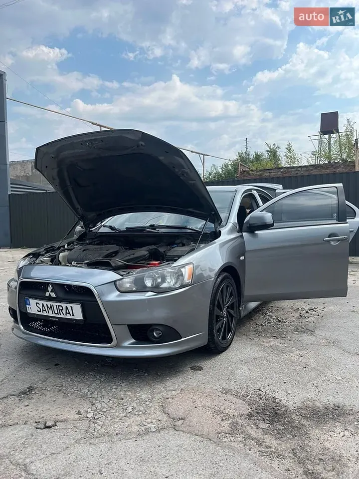 Mitsubishi Lancer