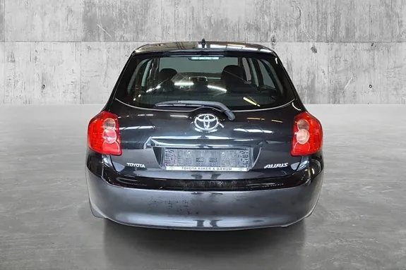 Toyota Auris 2009 photo 4