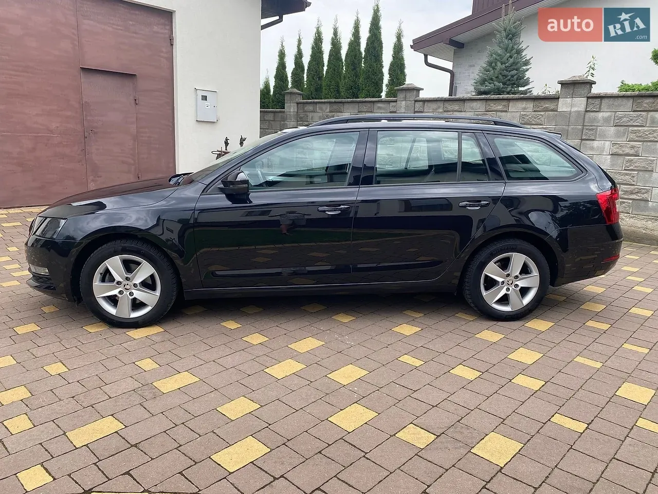 Skoda Octavia 2019 photo 2