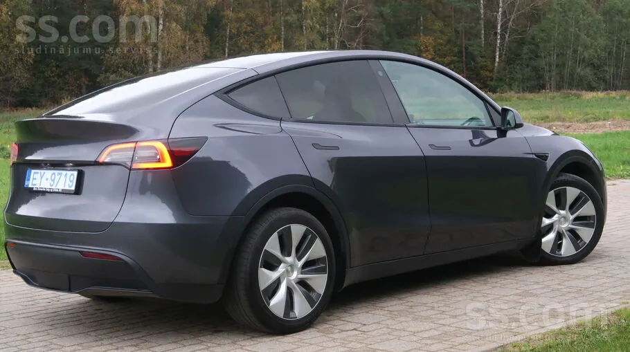 Tesla Model Y 2022 photo 5