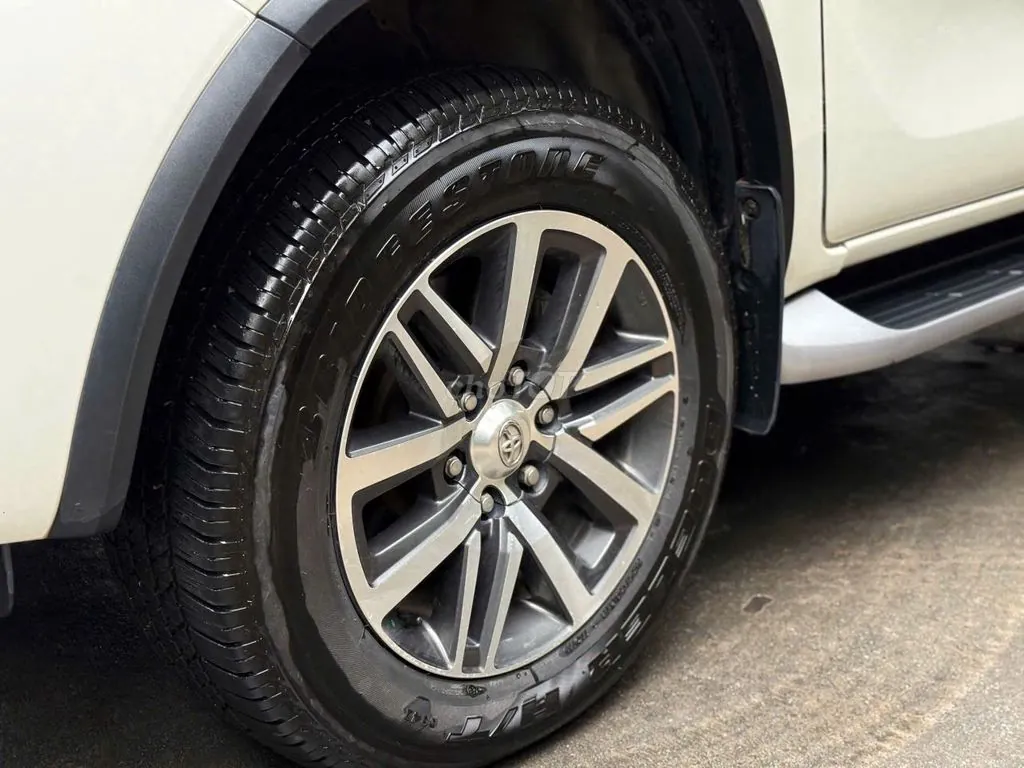 Toyota Fortuner 2018 photo 5