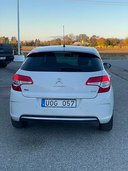 Citroen C4 2013 photo 3