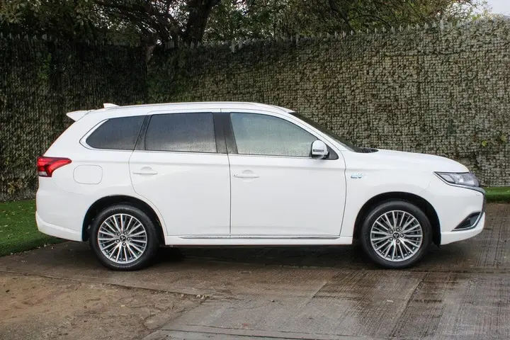 Mitsubishi Outlander 2020 photo 4