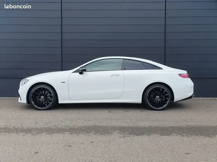 Mercedes-Benz E-Class 2023 photo 2