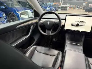 Tesla Model Y 2024 photo 4