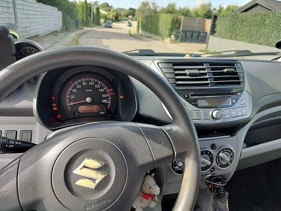 Suzuki Alto 2010 photo 4